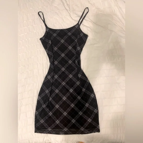 knee length dresses for ladies H&M Divided Women Black Bodycon Mini Dress Size 8 Sleeveless Ruched   Preworn